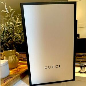 Gucci box